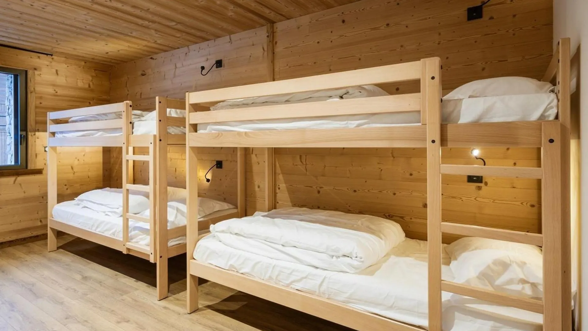 Chalet En Triplex Pour 14 Personnes Avec Wifi, Parking Et Terrasse - Fr-1-263-546 Valloire